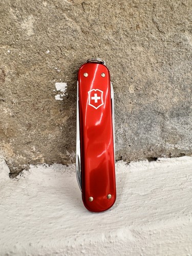 Victorinox escort 74mm alox - victorinox,