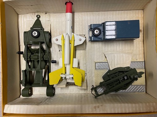 Corgi toys rocket age - corgi,