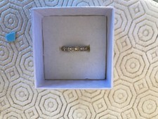 Anello vera vintage oro bianco e zaffiri bianchi. Punzonata