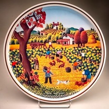 Saturnia Porcelain Minerva