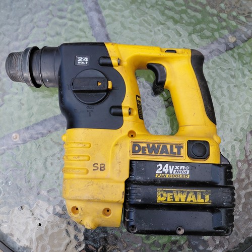 Trapano percussione dewalt - a,