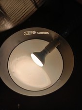 Lampada da tavolo orientabile