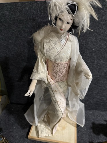 Bambola geisha giapponese