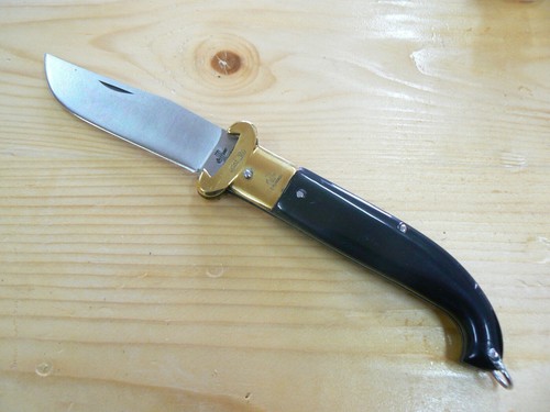 Coltello collezione apertura