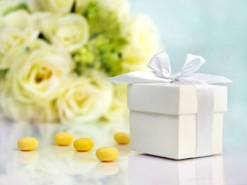 Scatola regalo con fiocco - scatola,