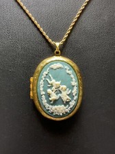 Ciondolo medaglione cupido cammeo verde 3 ottone con medaglione placcato oro collana foto