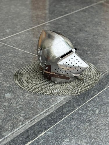 Elmetto bascinet medievale con - medievale,