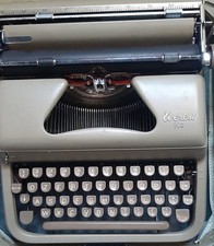 Macchina da Scrivere  EVEREST K2 C (Deluxe). No Valigetta. Condizione Ottima. 