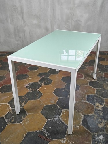 Elegante tavolo metallo e - tavolo,
