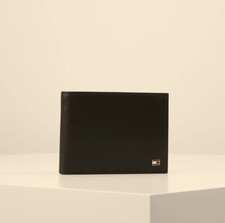 Tommy Hilfiger portafoglio