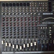 Mixer Mackie Cfx12 orig americano con Fly-case 6U cablato come da foto.