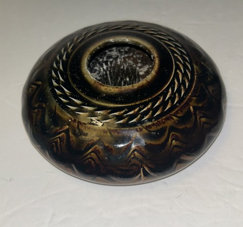 Stem vase frog brown - , pottery