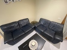 Vendo Divani In Pelle Misure 160cm X 95cm Di Profondità .