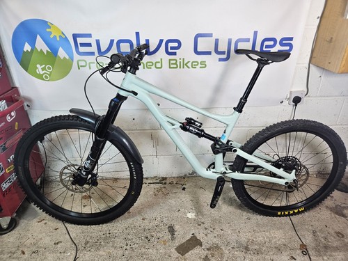 Mountain bike enduro mullet