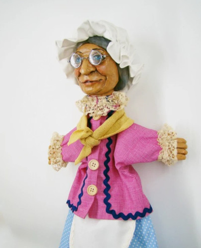 Bambola della nonna arte