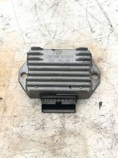 REGOLATORE DI TENSIONE PER PIAGGIO NRG POWER 50 DEL 2011(CARB.) (e40874)