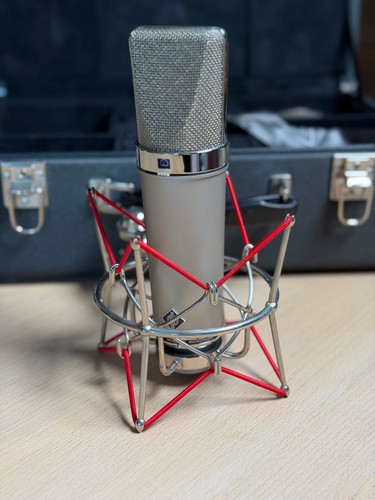 Neumann anniversary set - neumann,