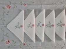 Ricca Tovaglia ricamata in