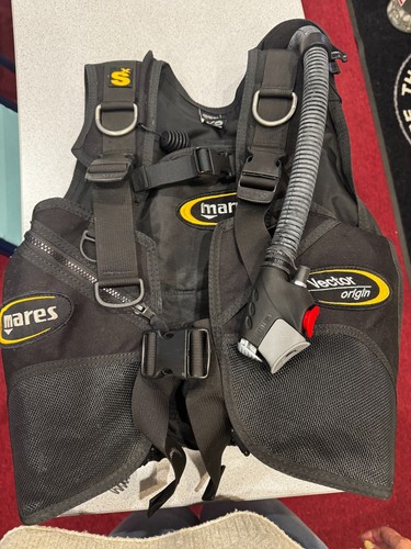 Mares vector origin bcd - mares,