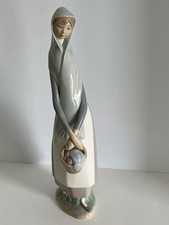 Vintage Lladro Lady Figurine