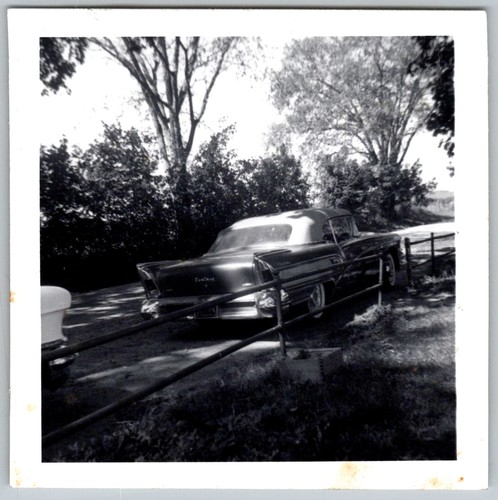 Pinne auto epoca - pinne, b&w