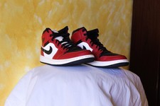 Nike air jordan mid - 1,