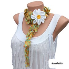 Collana all uncinetto con - collana,