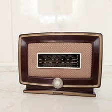 Radio d'epoca in miniatura