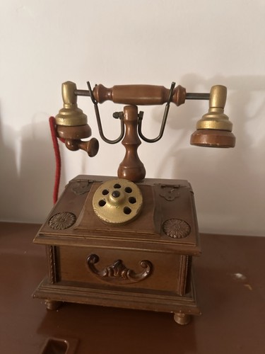 Telefono fisso vintage porta