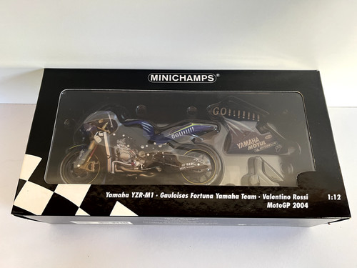Minichamps yamaha yzr m1 - minichamps, yzr-m1