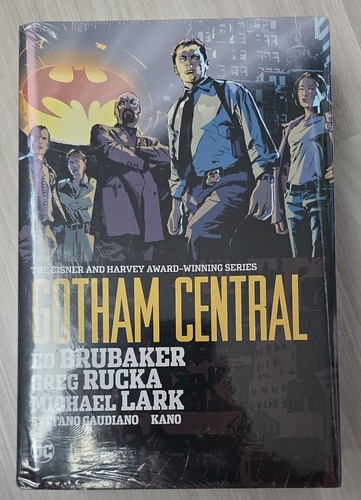 Gotham central omnibus rucka - gotham,