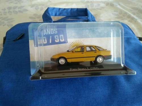 Ford sierra 1984 - 1/43, ixo