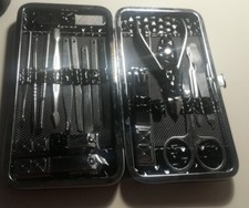 ELEGANTE KIT MANICURE DA VIAGGIO - 17 ELEMENTI IN ACCIAIO CROMATO - NE MANCA UNO