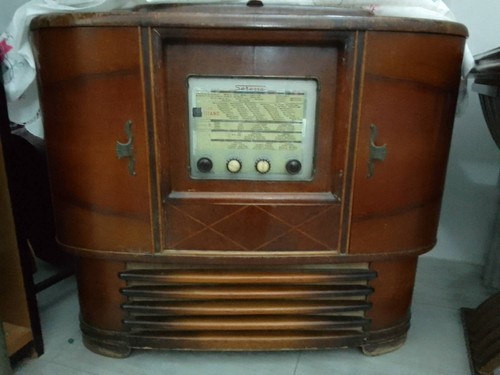 Mobile vintage bar - bar, radio
