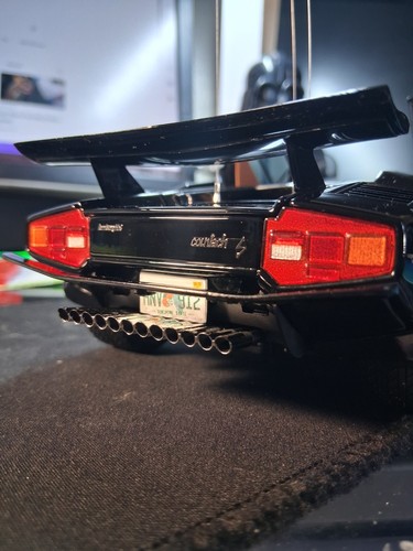Lamborghini countach - 1/18,