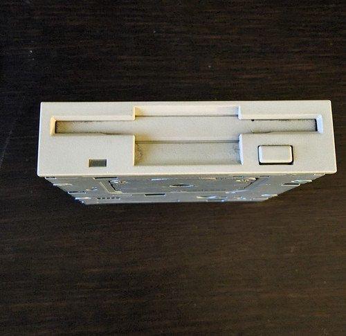Lettore data yd - data, 702d