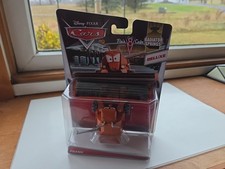 Disney Pixar Cars Frank Harvester Trattore Dimensioni Deluxe Molle Radiatore Nuovo