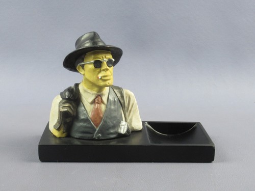 Scultura uomo gangster