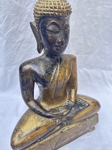 Bellissimo antico buddha - antico,