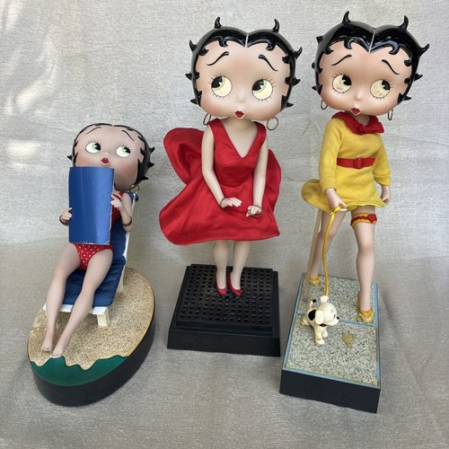 Lotto figurine bambola - bambola, betty