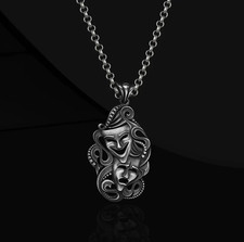 Collana con ciondolo in
