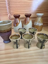 Servizio da sake e set di