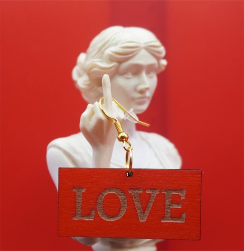 Orecchini love fatti mano - mano, in