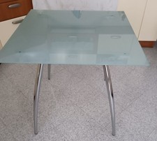 Tavolo in cristallo con 4 sedie