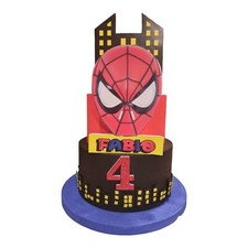 Torta scenografica finta Spiderman compleanno Polistirolo personalizzata Bambino