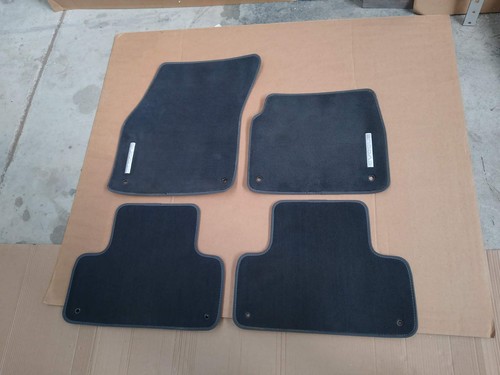Set tappetino moquette grigio
