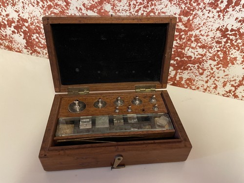 Scatola legno con pesi - in,