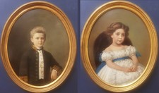 Coppia ritratti antichi 1877 olio su tele ovali 80x65 cm - firma - cornici coeve