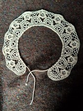 Colletto fatto a mano all'uncinetto filo 100% cotone fiori in rilievo - vintage