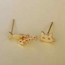 Orecchini a perno pesce e